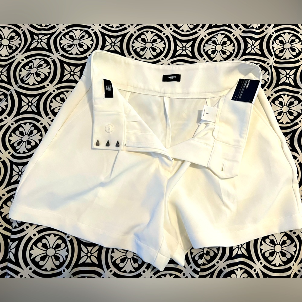 NWT Express Editor Shorties